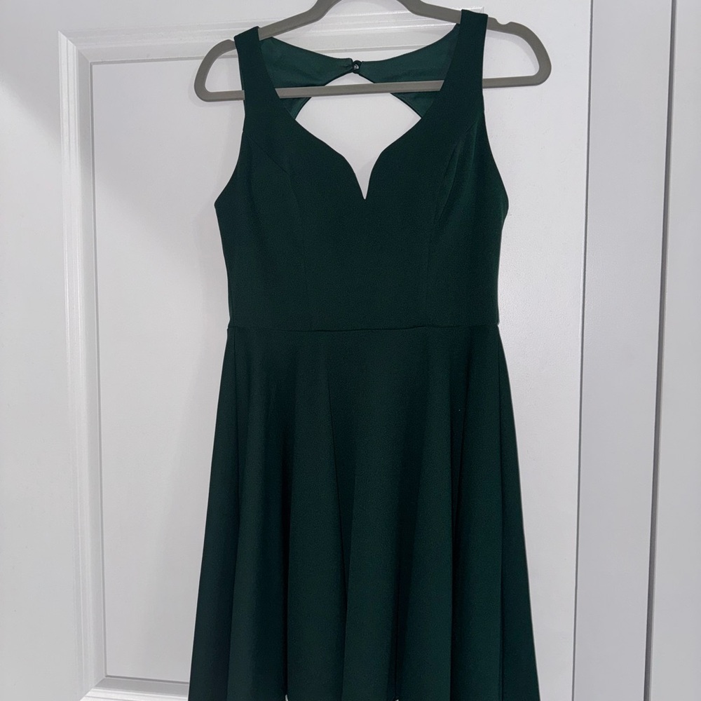 Elegant Green Sleeveless Dress